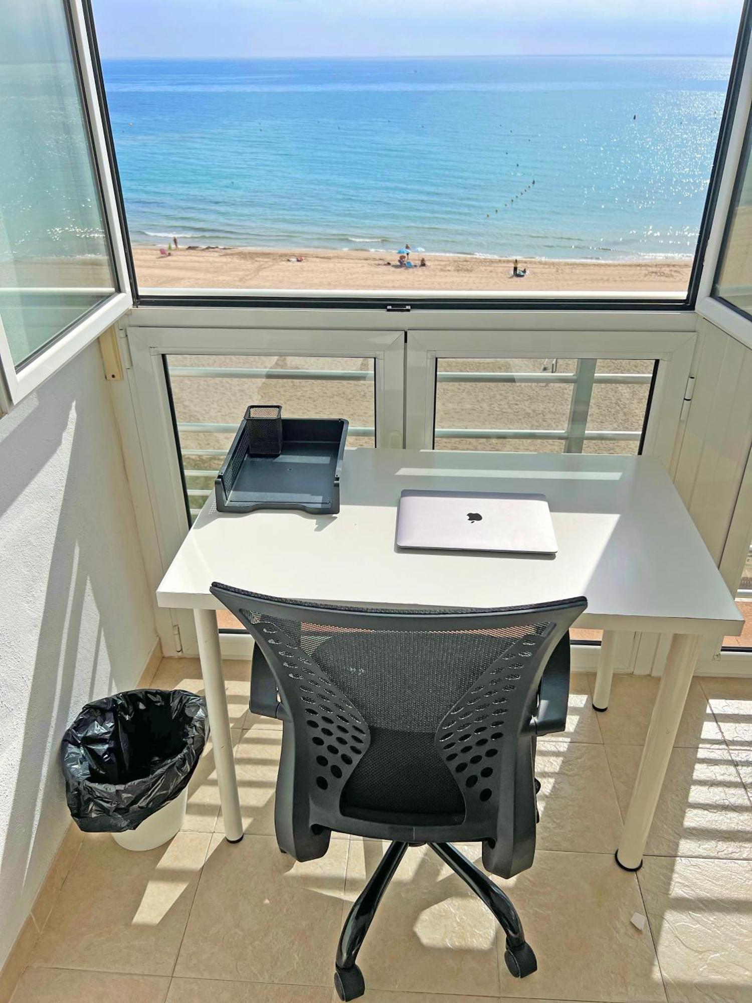 דירות אל קאמפיו Atico Frente Al Mar 2 Terrazas Barbacoa Y Parking Sujeto A Disponibilidad מראה חיצוני תמונה