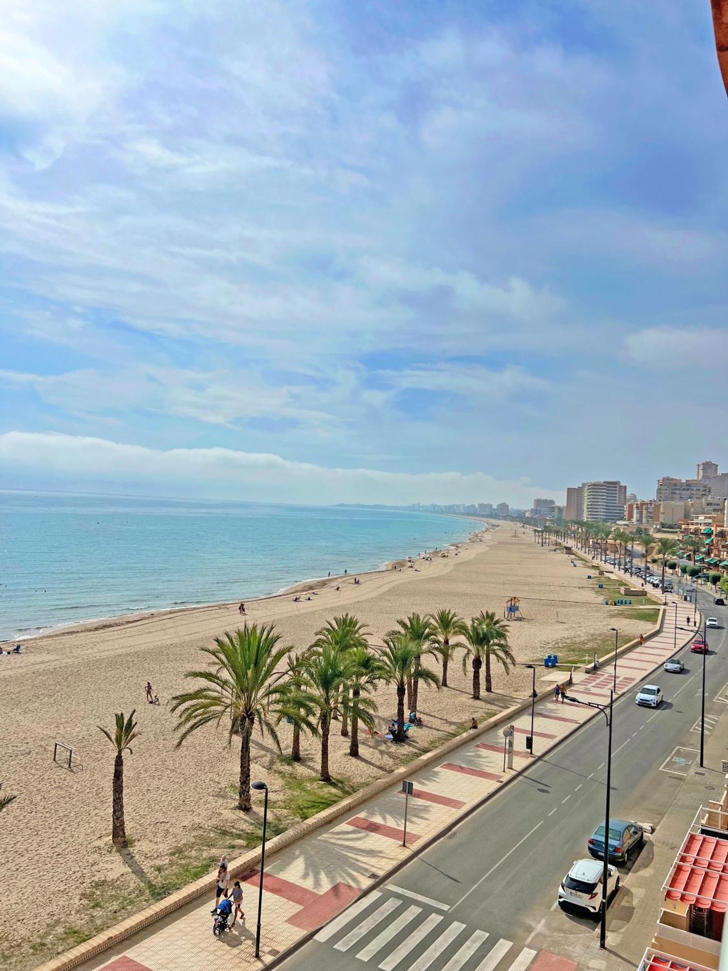 דירות אל קאמפיו Atico Frente Al Mar 2 Terrazas Barbacoa Y Parking Sujeto A Disponibilidad מראה חיצוני תמונה
